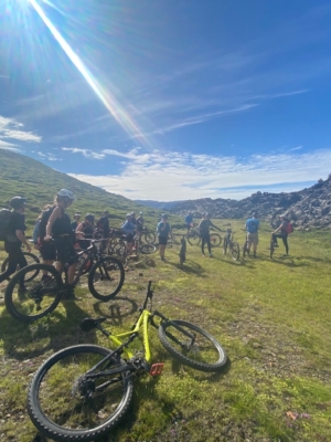 Skarðsheiðarvegur. Rafmagnsfjallahjól