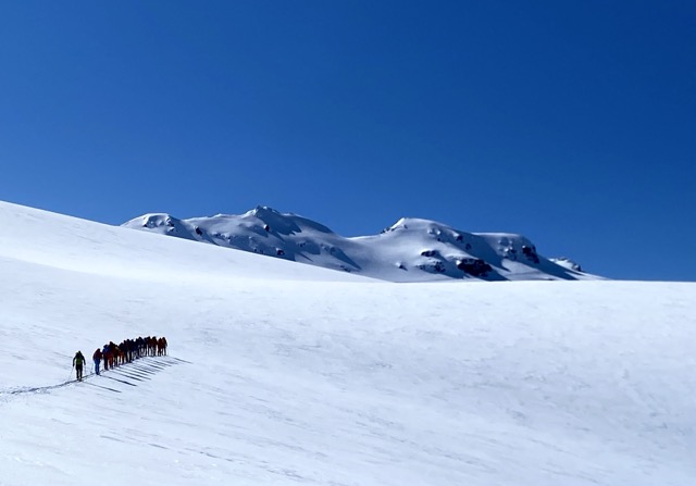 Yfir Tindfjöll. Fjallaskíði - Image 8